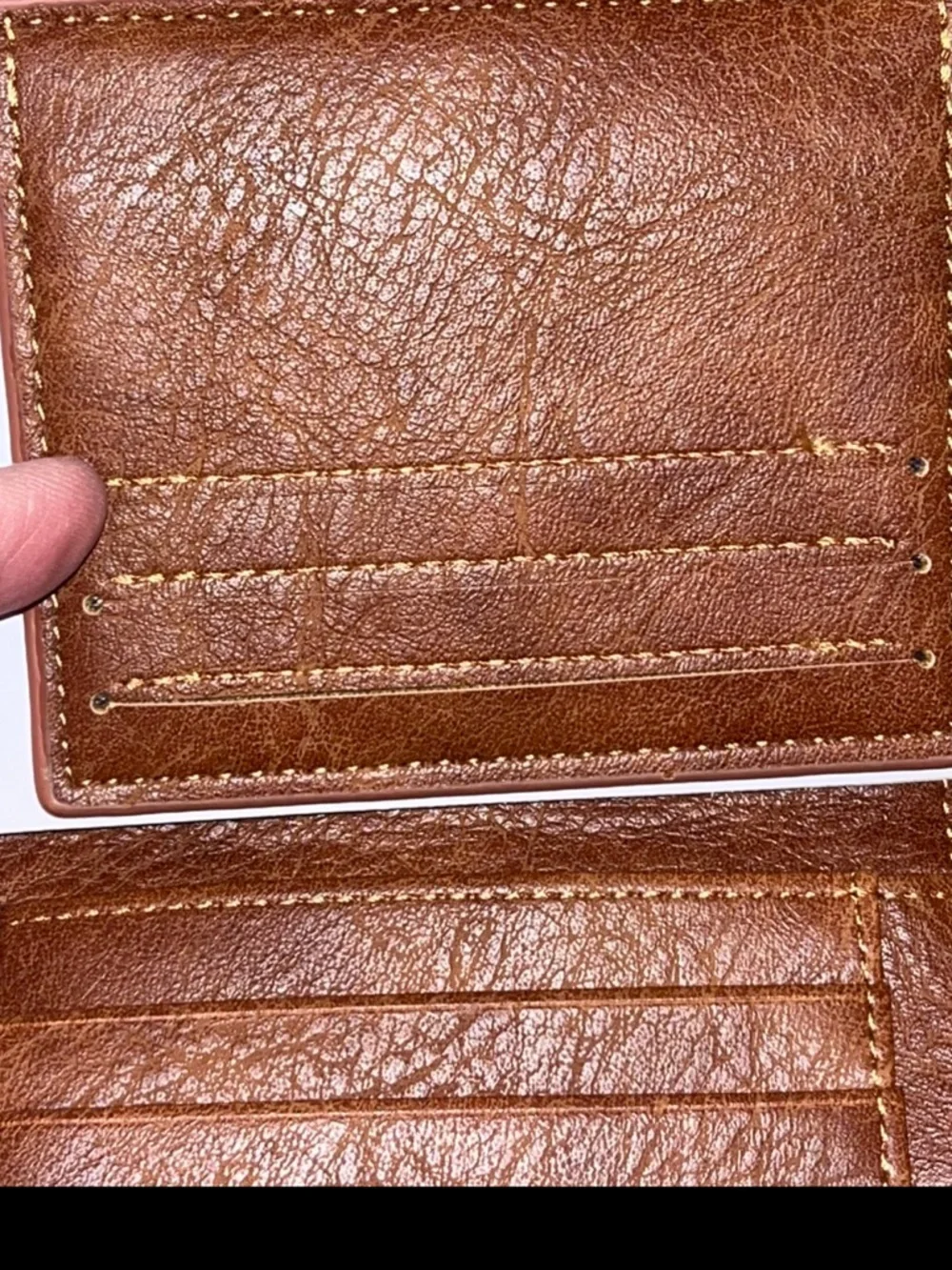GIEBHIA Men's Genuine Brown Leather Trifold Wallet with RFID Protection